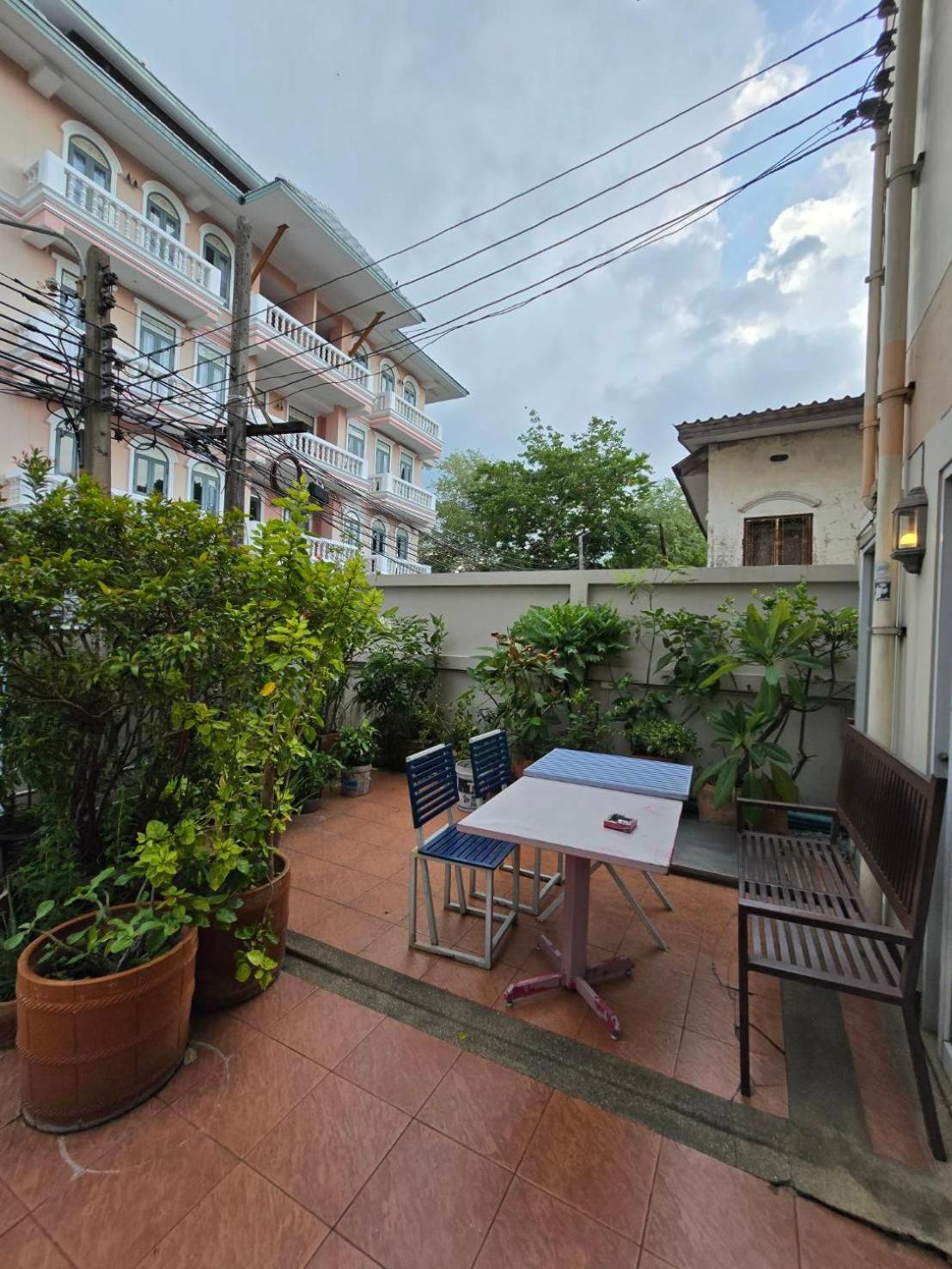 Bella Bella Riverview Bangkok Exteriör bild